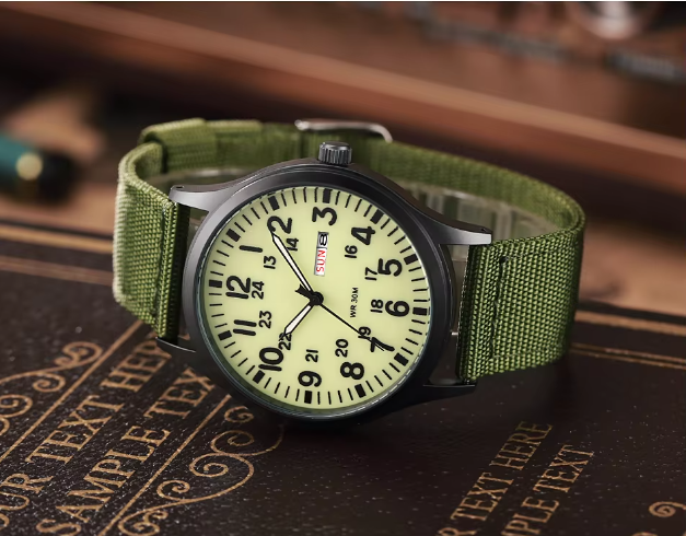 Montre de Terrain Polyvalente