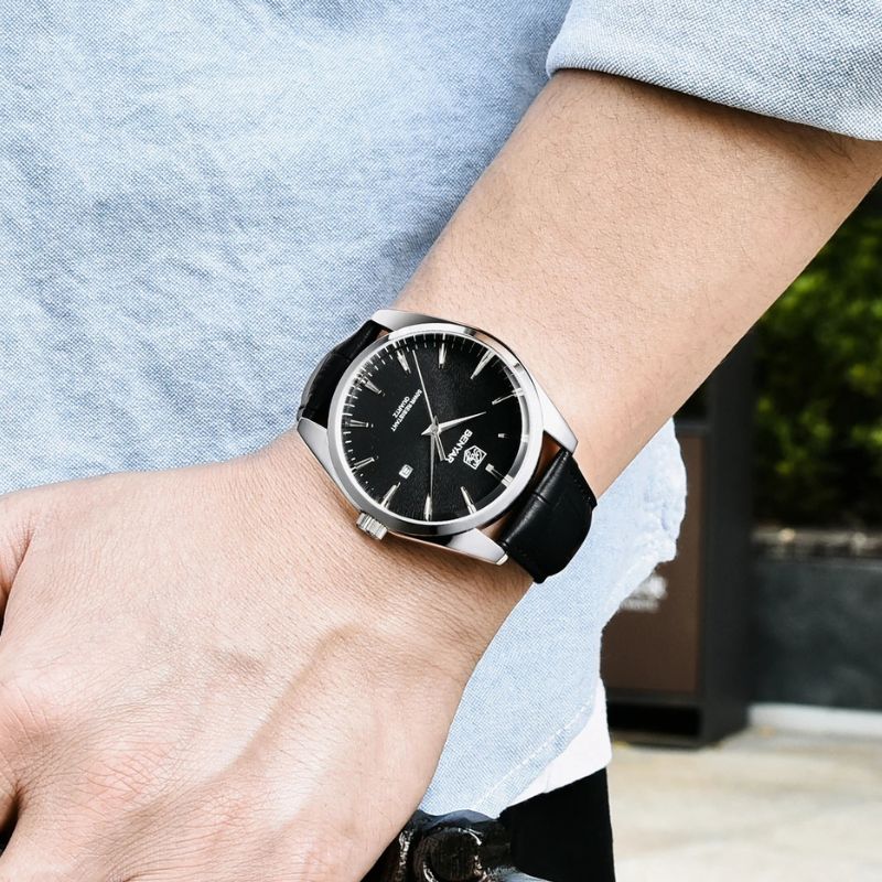 Montre d'affaires de luxe sophistiquée