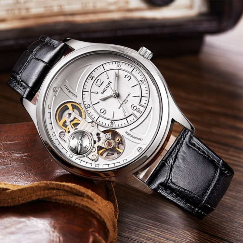 Montre analogique à quartz