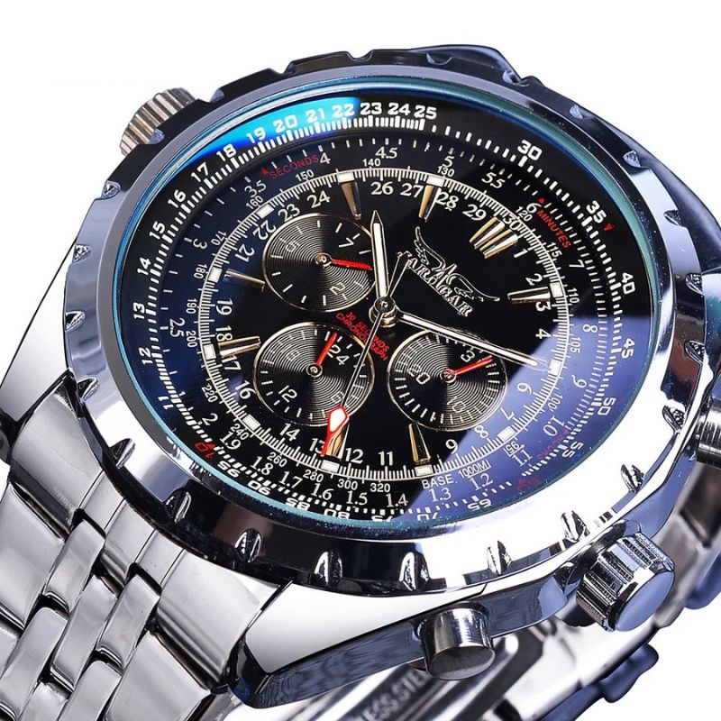 Montre mécanique militaire