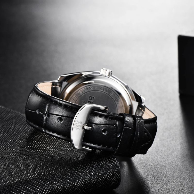 Montre d'affaires de luxe sophistiquée