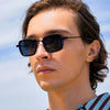 Lunettes de soleil carrées métallisées