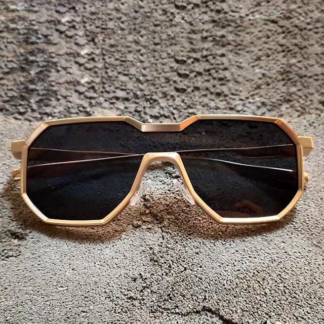 Lunettes de soleil gothiques et punk pour hommes