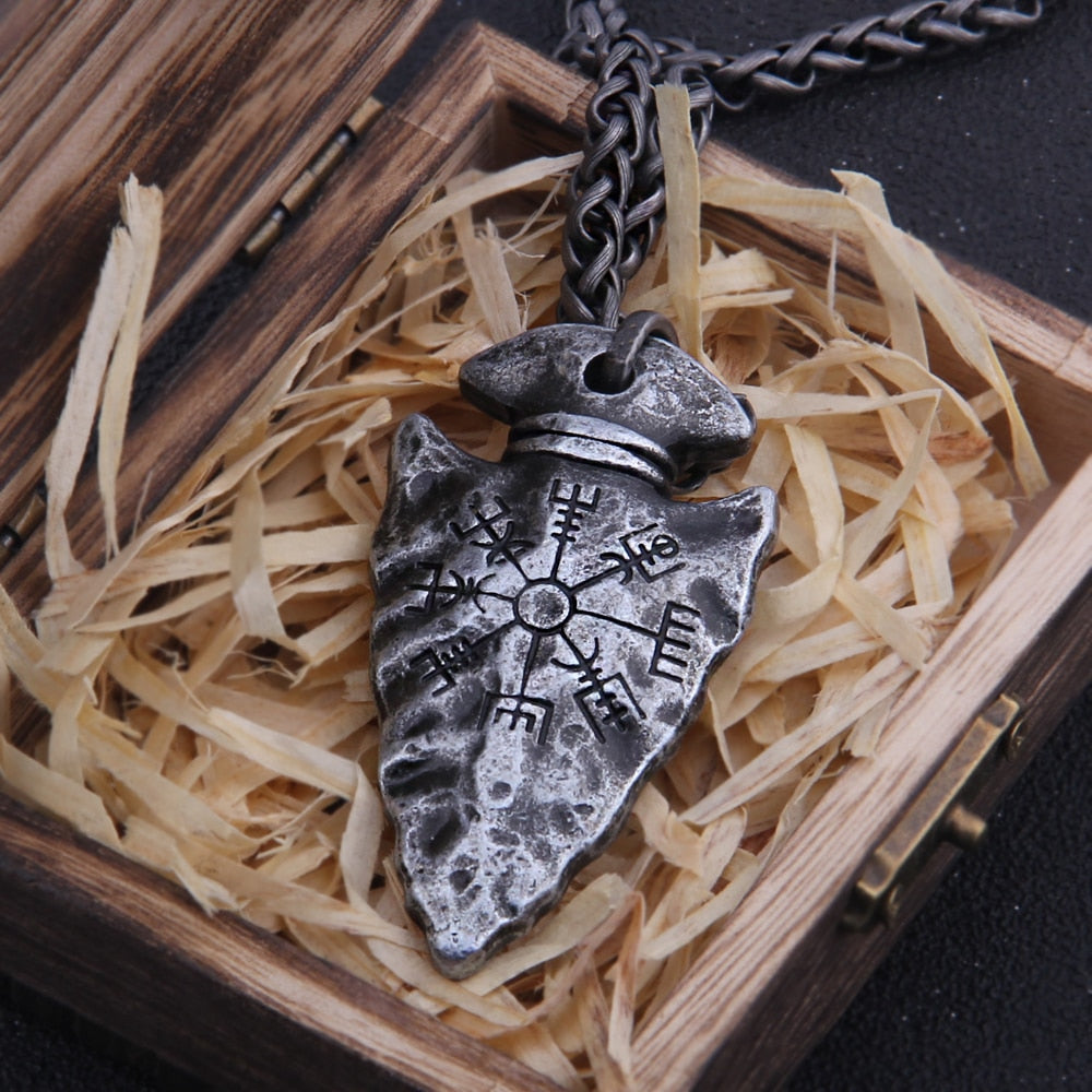 | Collier Viking "Helmet of Awe" + boîte cadeau élégante