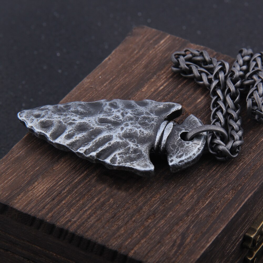 | Collier Viking "Helmet of Awe" + boîte cadeau élégante