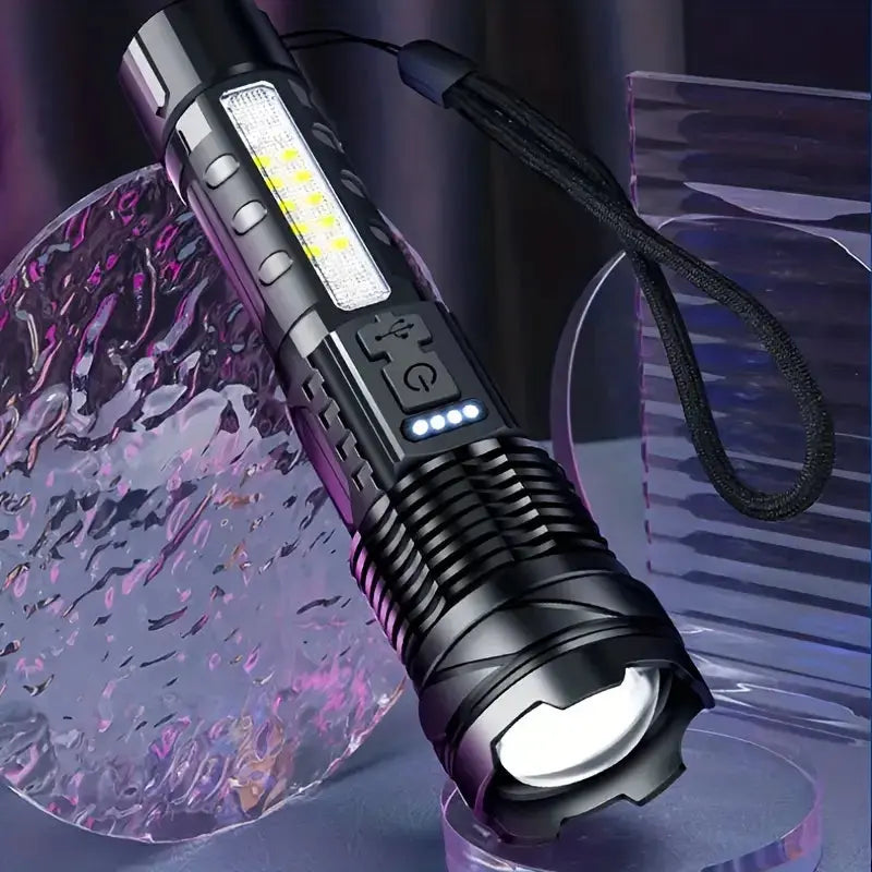 Lampe tactique à diodes électroluminescentes (LED)