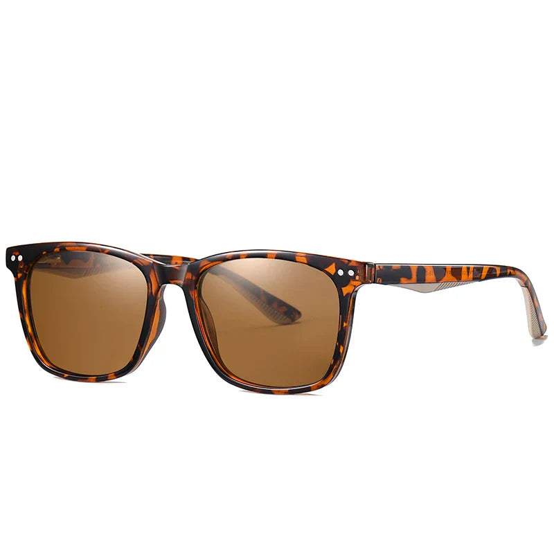 Lunettes de soleil rétro minimalistes