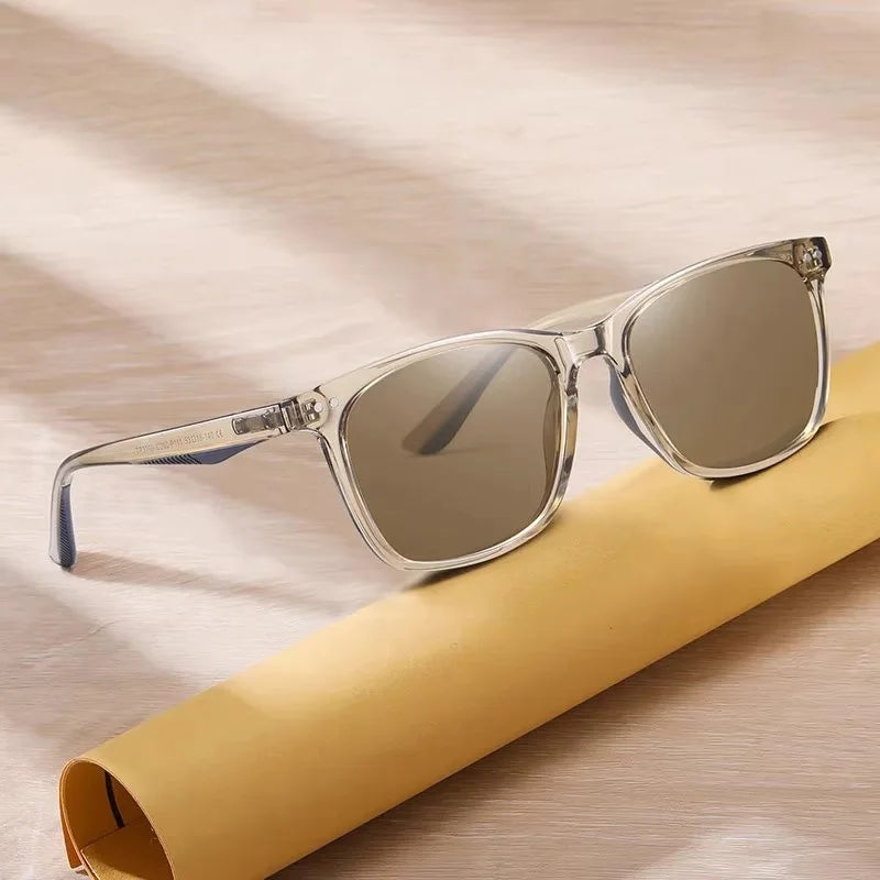 Lunettes de soleil rétro minimalistes