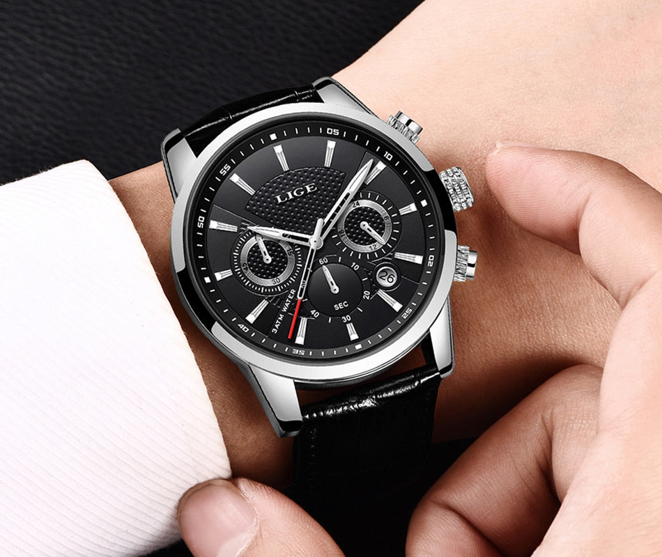 Montre militaire en cuir à la mode