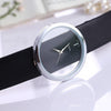 Montre à quartz élégante à cadran transparent