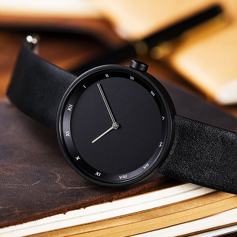 Montre en cuir minimaliste à quartz pour hommes